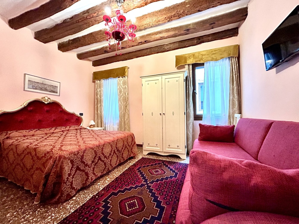 Comfort Triple Room, Private Bathroom photo 1