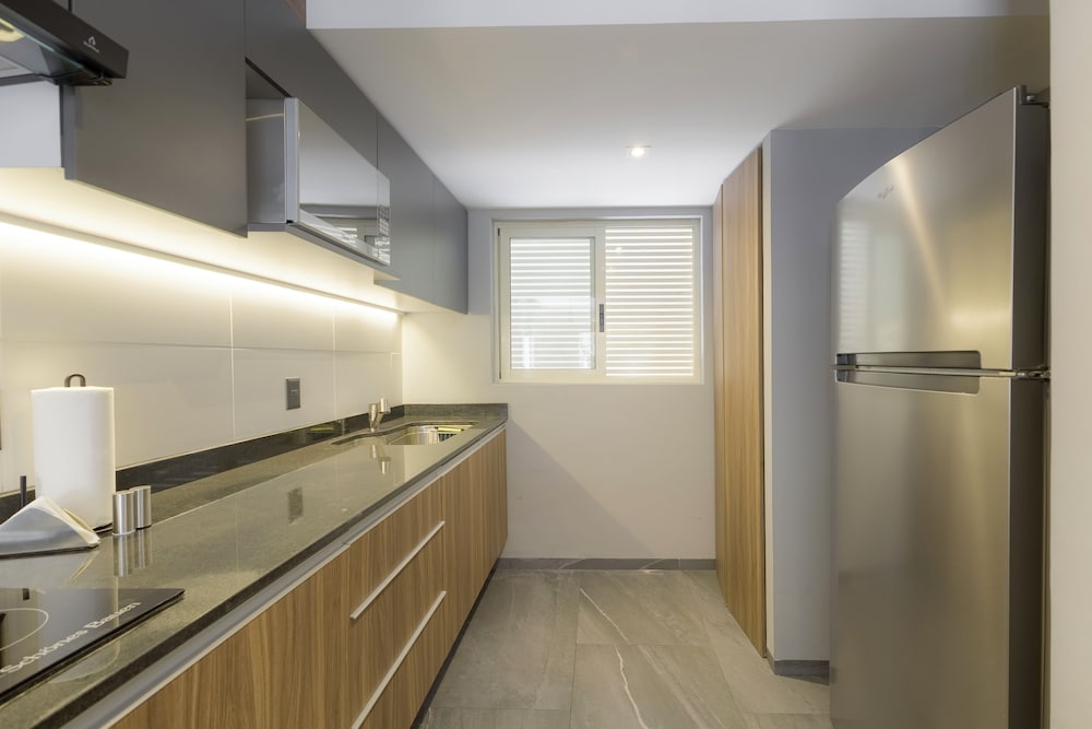 Luxury Apartment, 2 Bedrooms - Photo 5