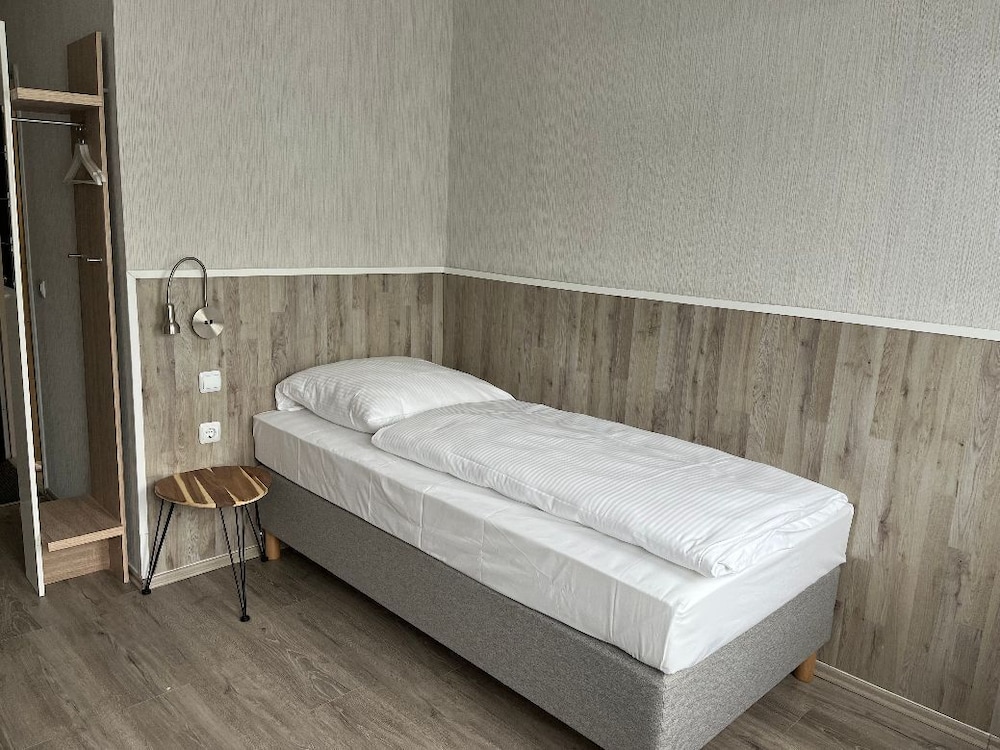 Classic Single Room