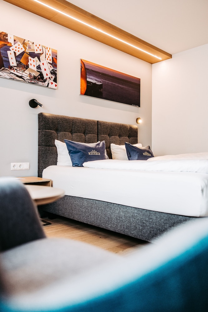 Deluxe Double Room, 1 Double Bed, Non Smoking photo 2