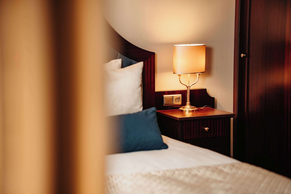 Executive Suite, 1 Twin Bed, Accessible, Ground Floor