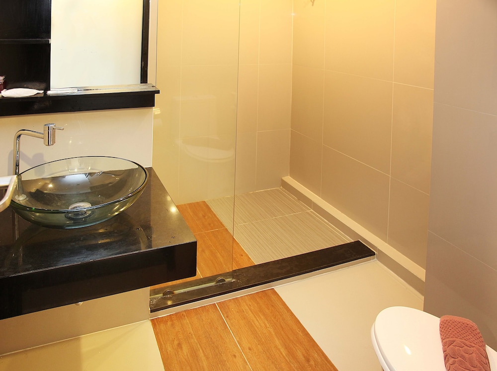Deluxe Room With Balcony photo 3
