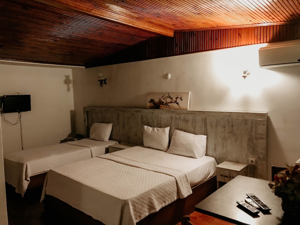 Suite, Sea View