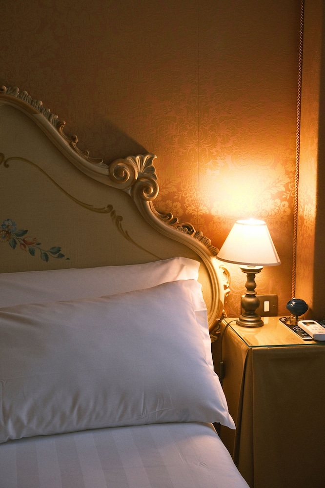 Basic Room, 1 Double Bed, Mezzanine