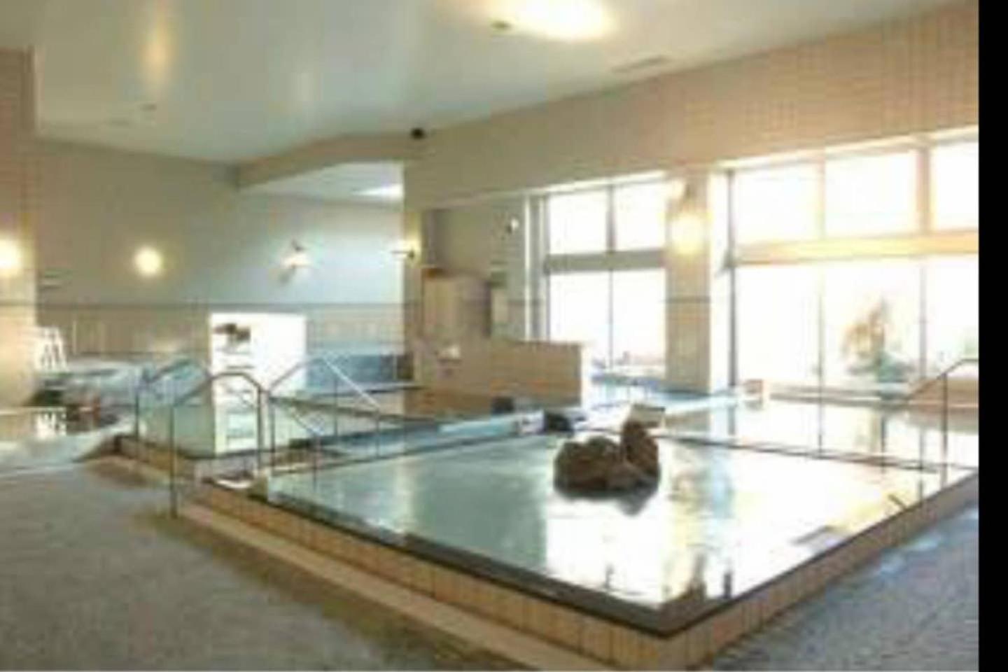 Five-Bedroom House photo 2