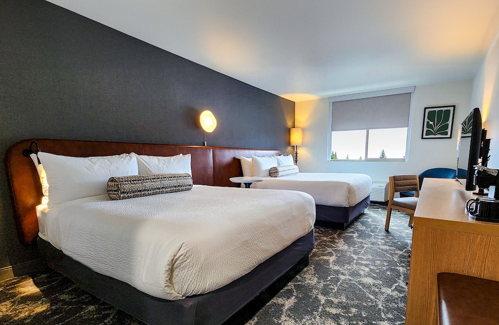 Deluxe Studio, 2 Queen Beds, City View