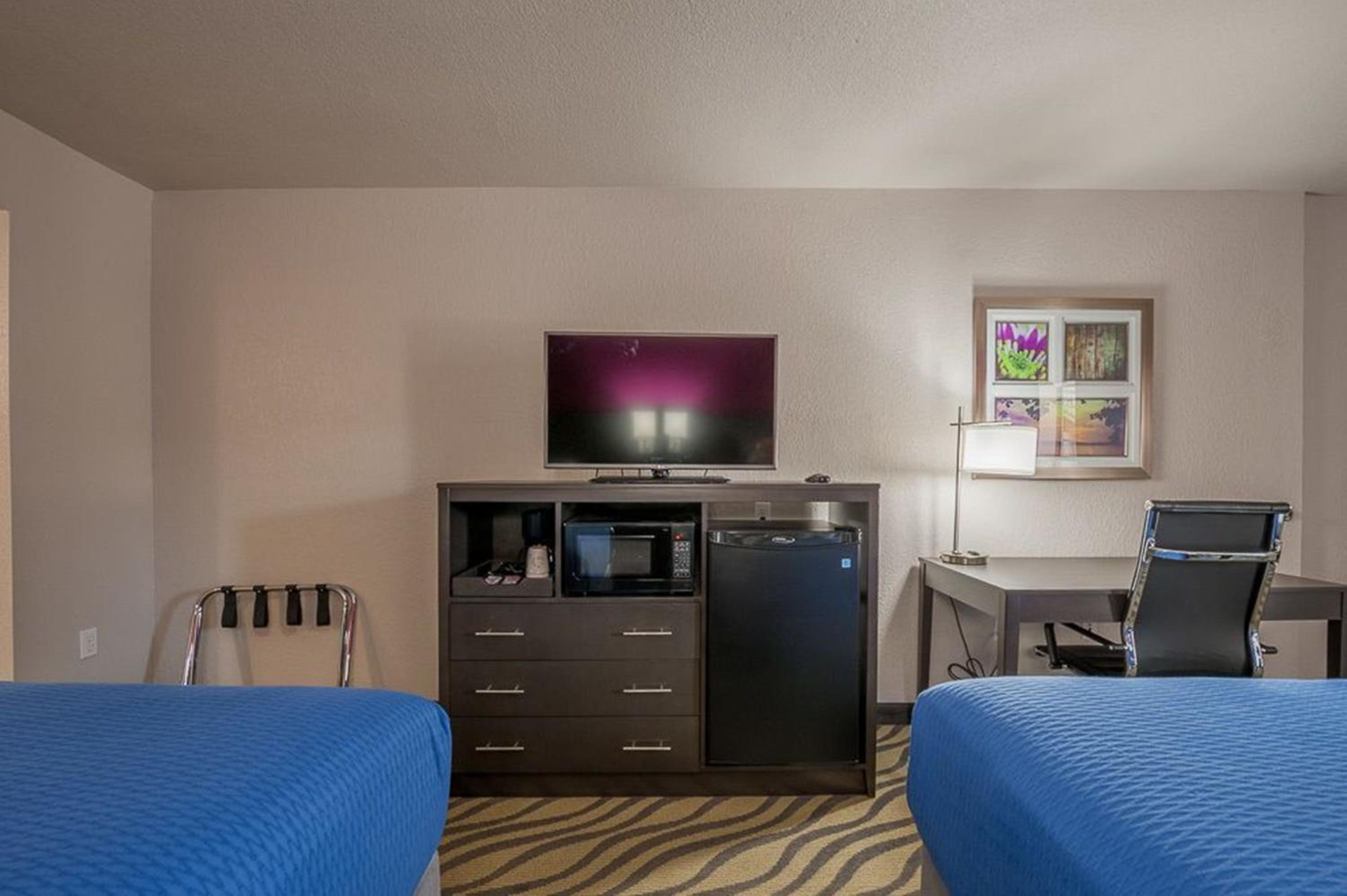 Queen Room - Disability Access photo 3