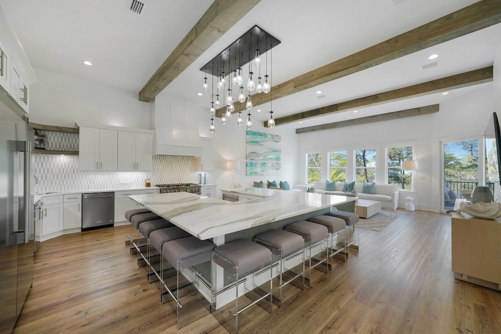 House (Multiple Bedrooms)