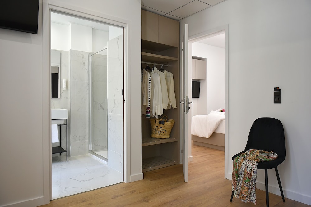 Exclusive Room