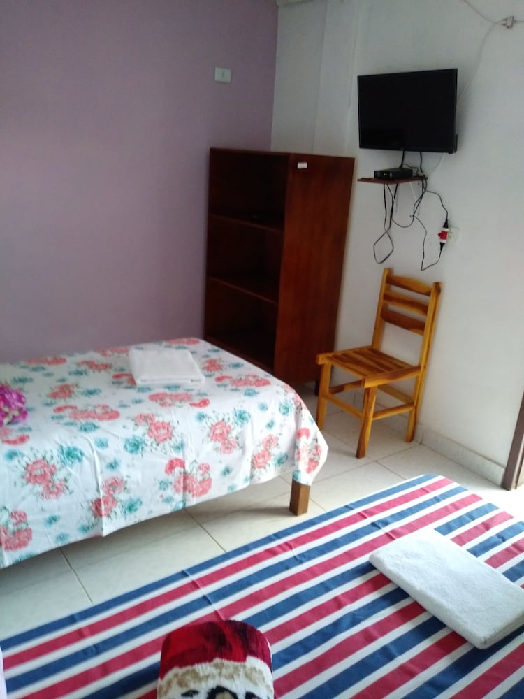 Economy Twin Room, 2 Twin Beds photo 3