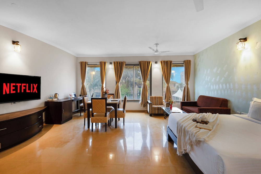 Luxury Room, 1 Queen Bed, Non Smoking