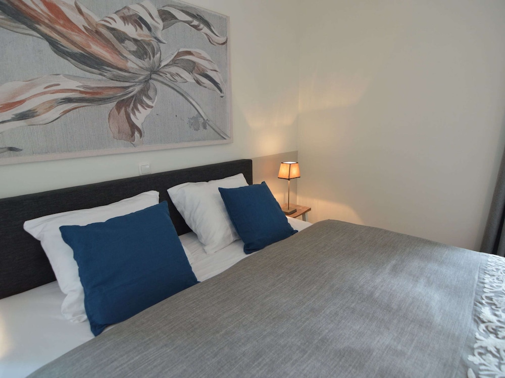 Classic House, Multiple Bedrooms photo 2