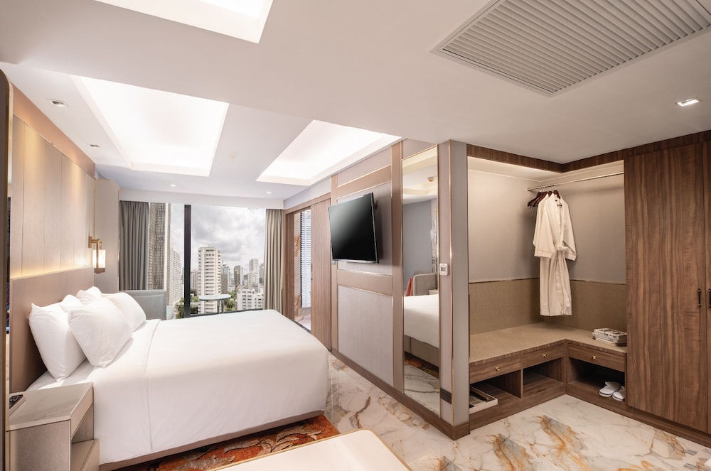 Premier Executive King Room