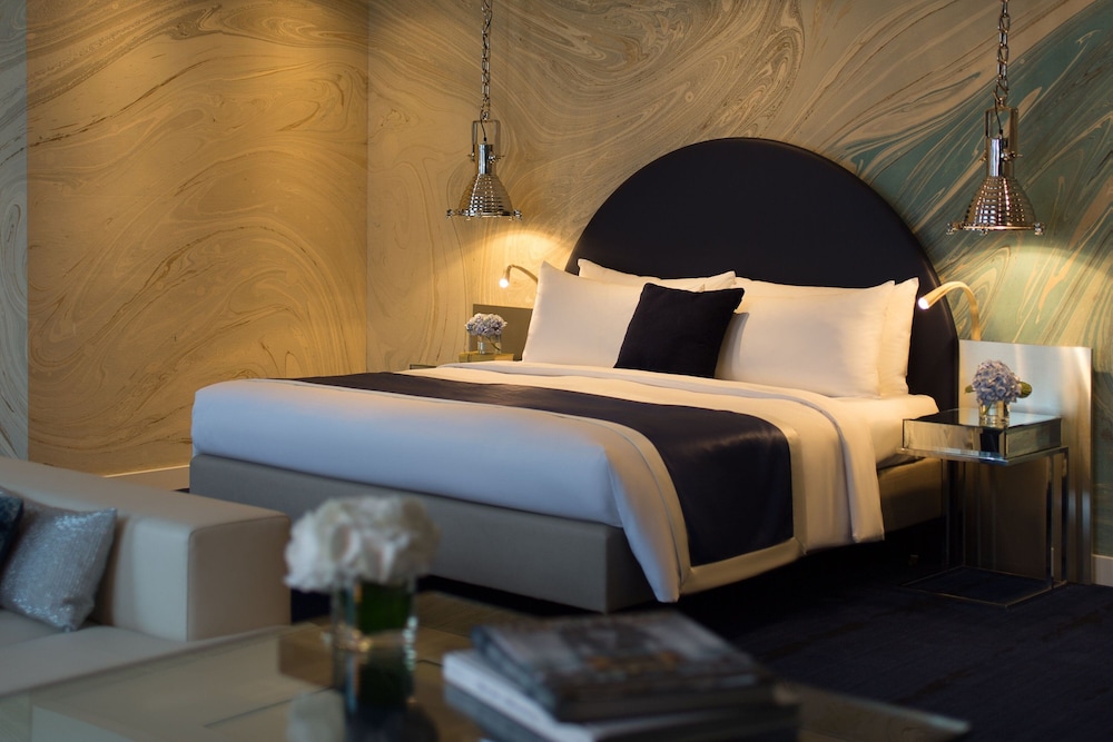 Suite, 2 Bedrooms, City View