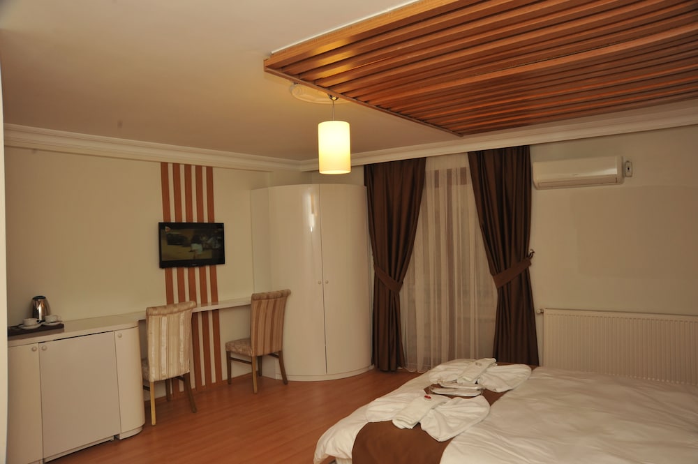 Classic Quadruple Room, 2 Bedrooms photo 3