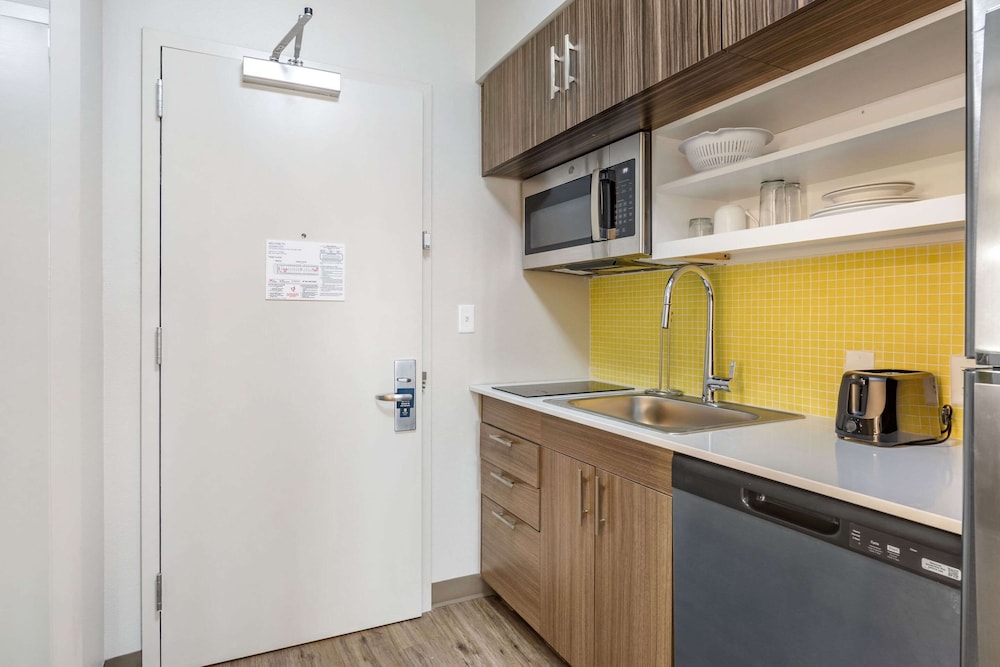 Suite, Multiple Beds, Non Smoking (Efficiency) - Photo 2