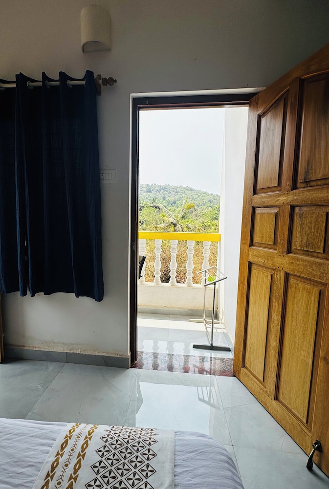 Deluxe Apartment, Garden View photo 3