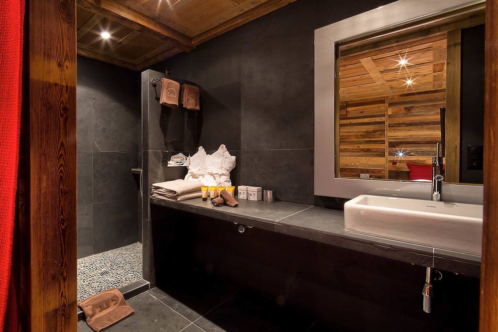 Standard Double Room - Photo 2