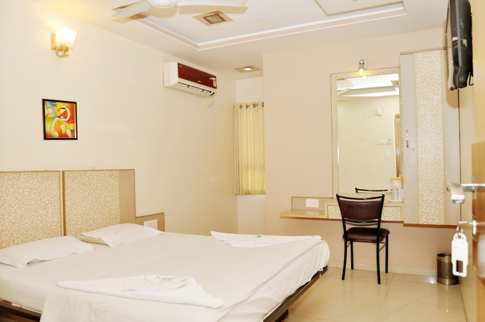 Deluxe Double Room Non A/C Room photo 3