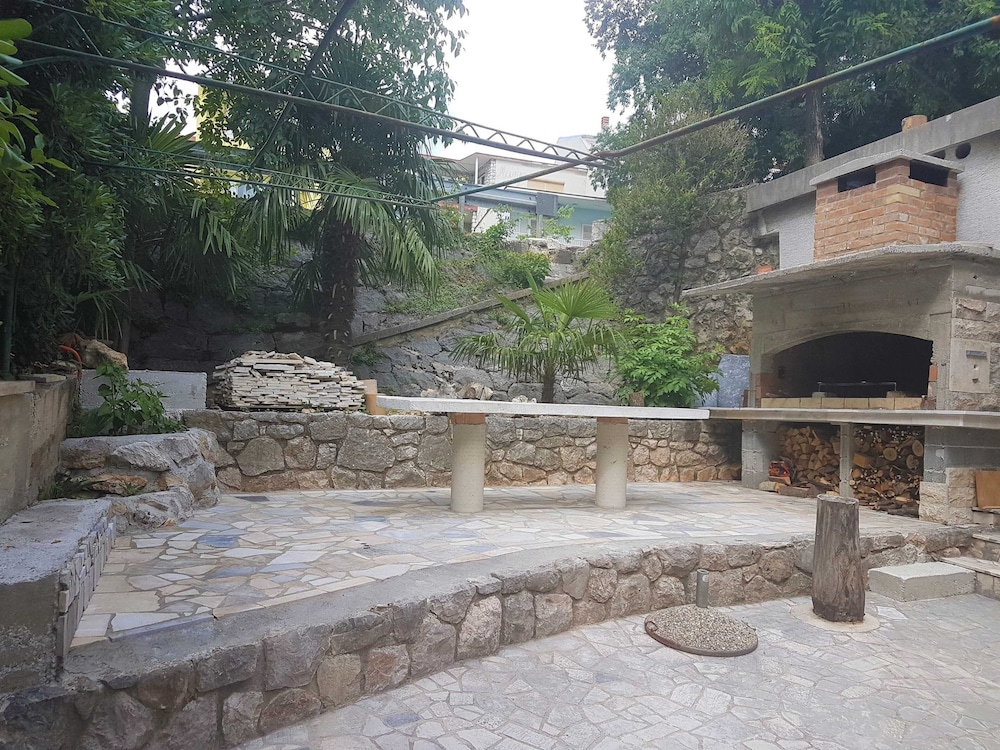 Apartment (Two Bedroom Apartment with Terrace)