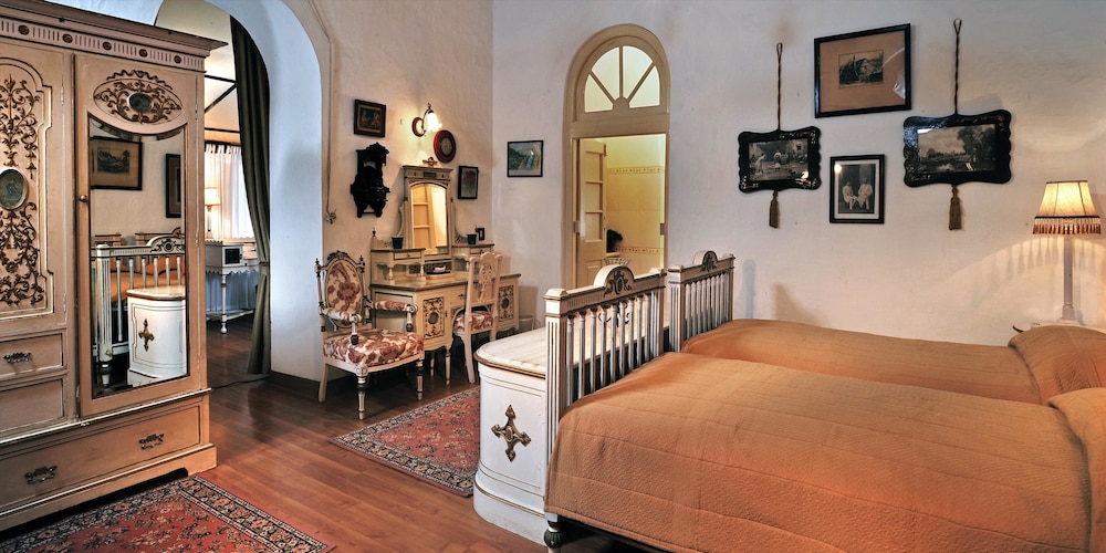 Cottage - Photo 2
