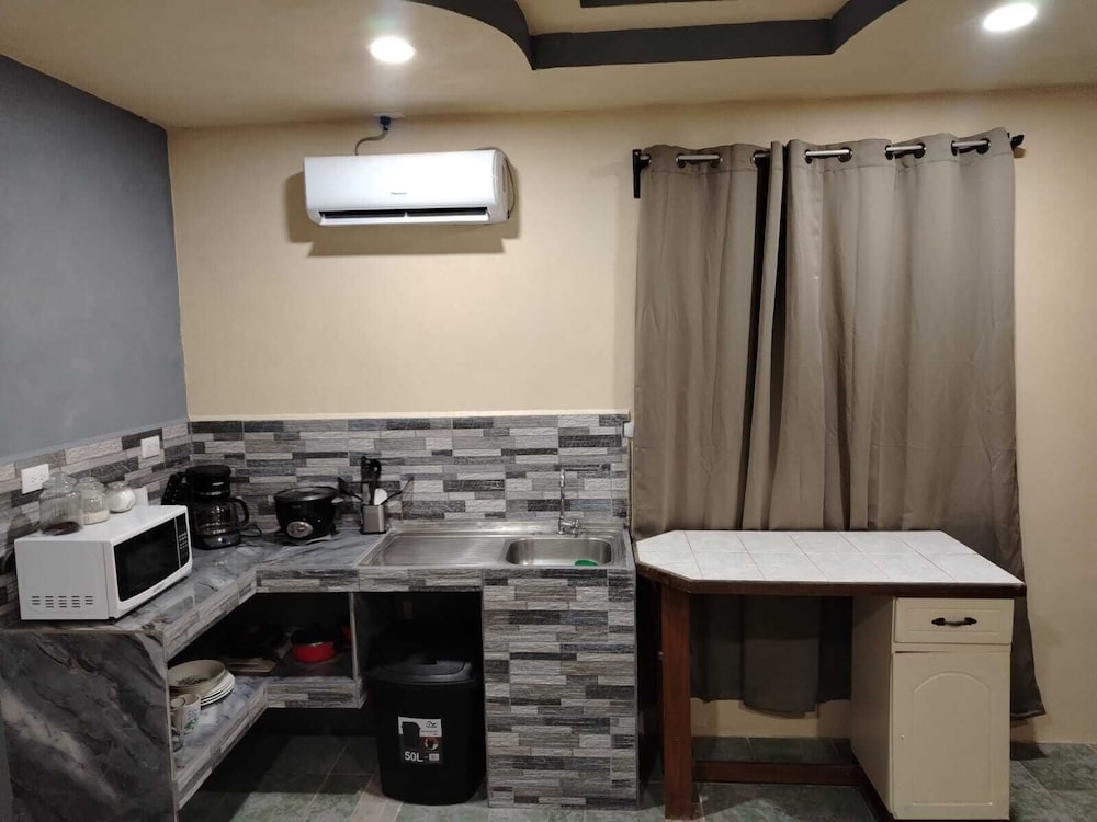 Basic Triple Room photo 2