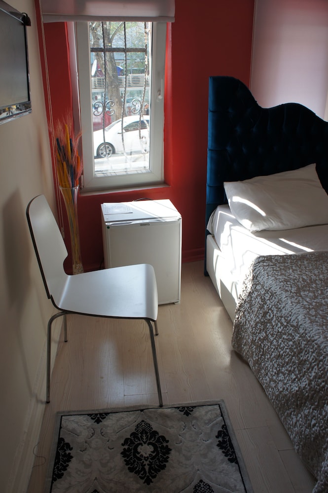 Single Room photo 2