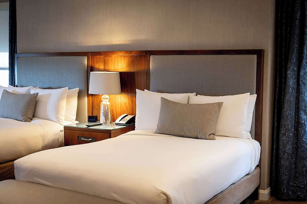 Suite, Multiple Beds, Lake View
