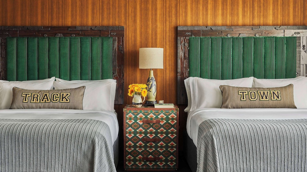 Junior Suite, 2 Queen Beds (Graduate) photo 2
