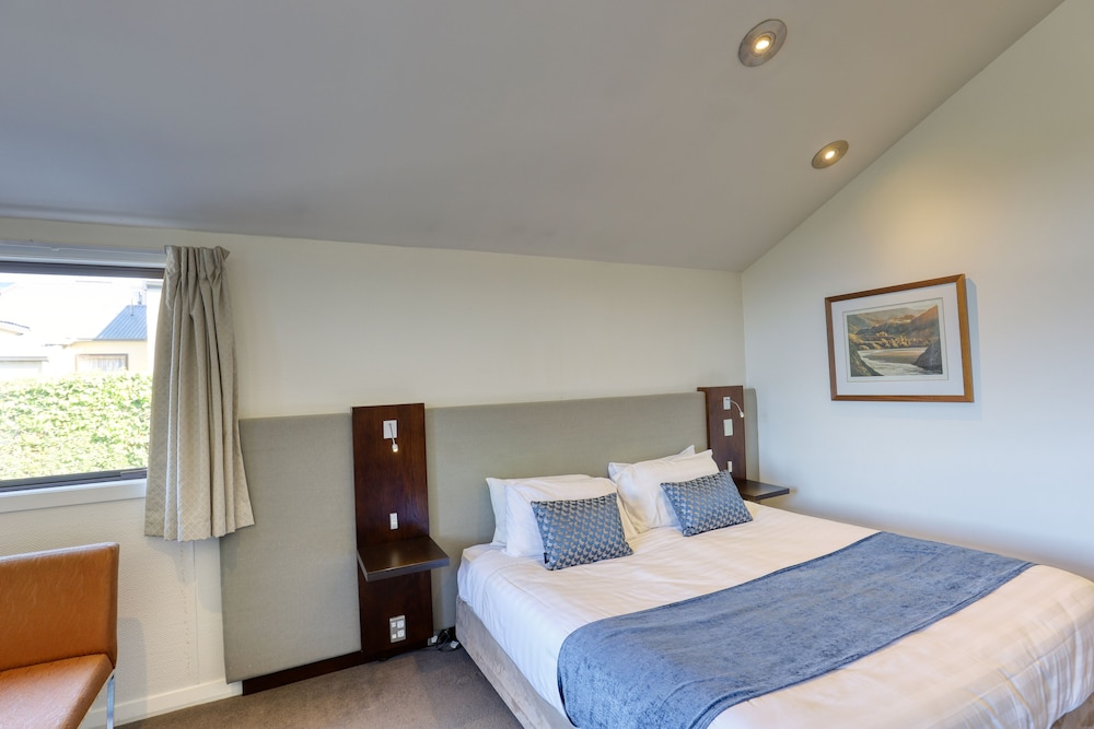 Studio Suite- King - Photo 6