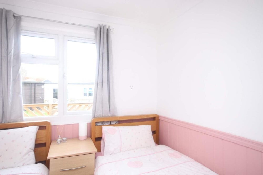 9A Medmerry Park 2 Bedroom Chalet, Foto 7