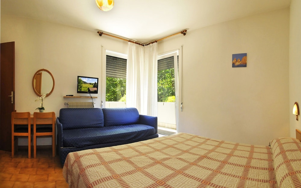 Classic Double Or Twin Room photo 3
