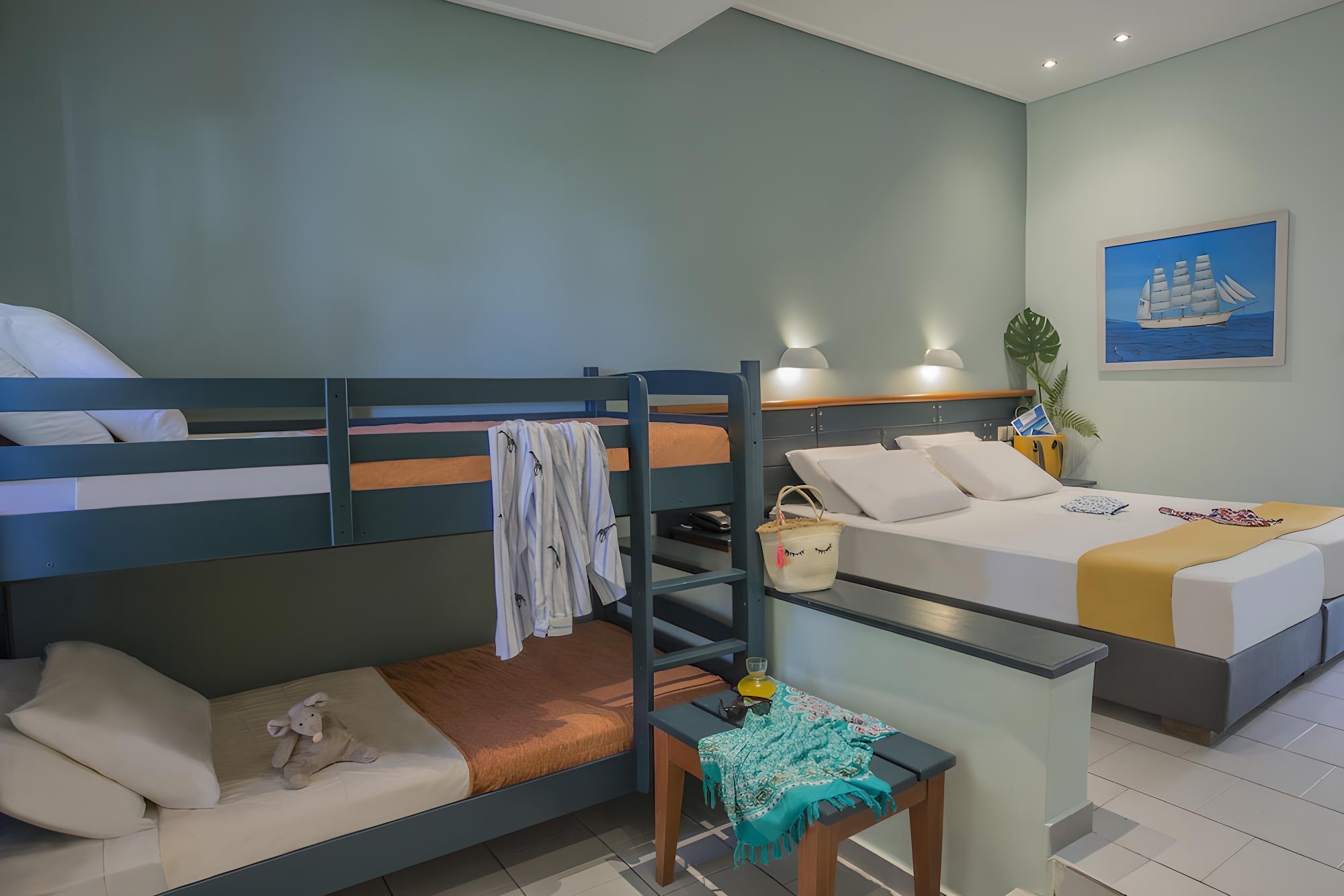 Relax in comfort with family-friendly sleeping arrangements!