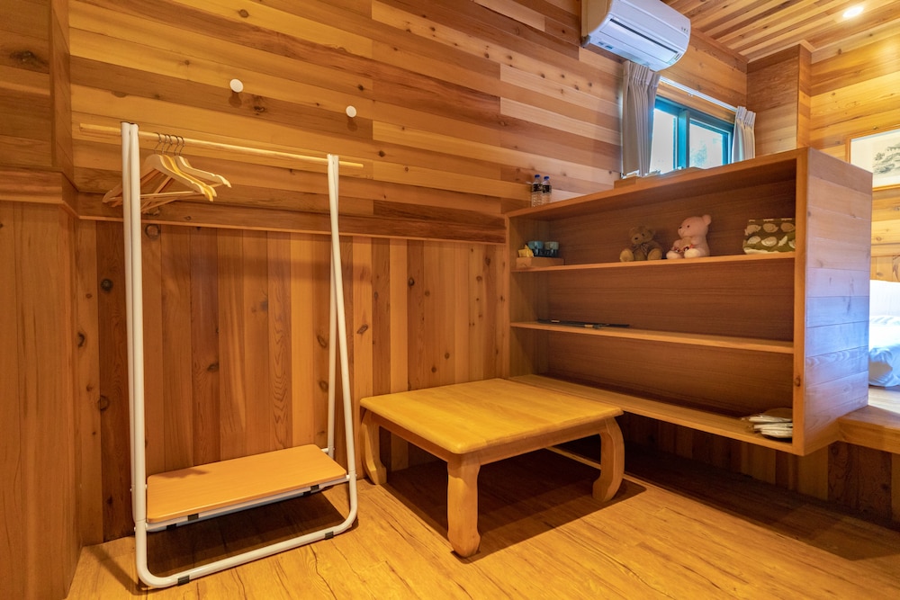Quadruple Room, Multiple Beds photo 2