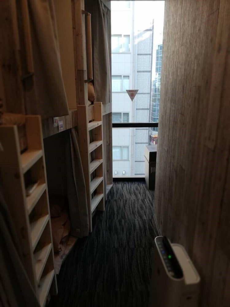 Male Dormitory Room photo 3