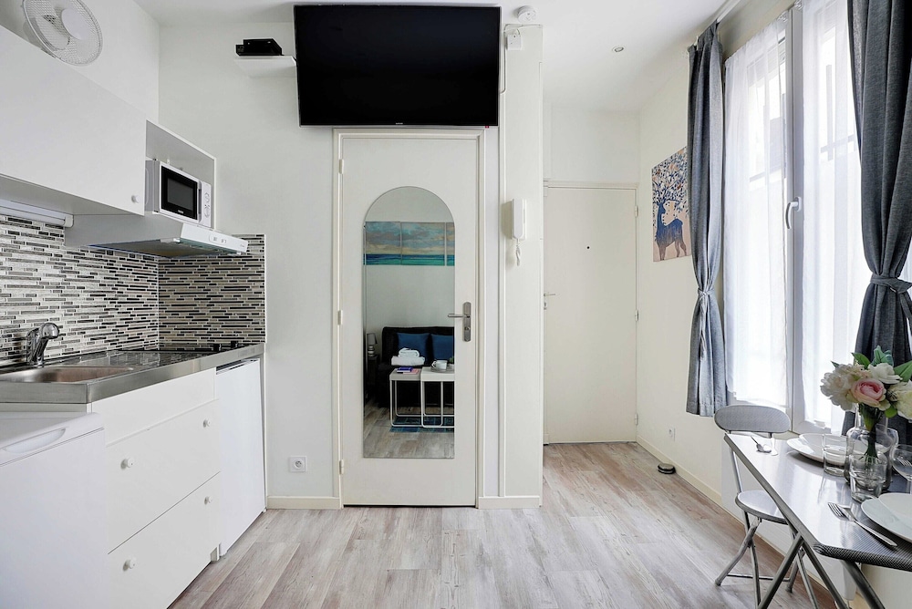 Apartment photo 3