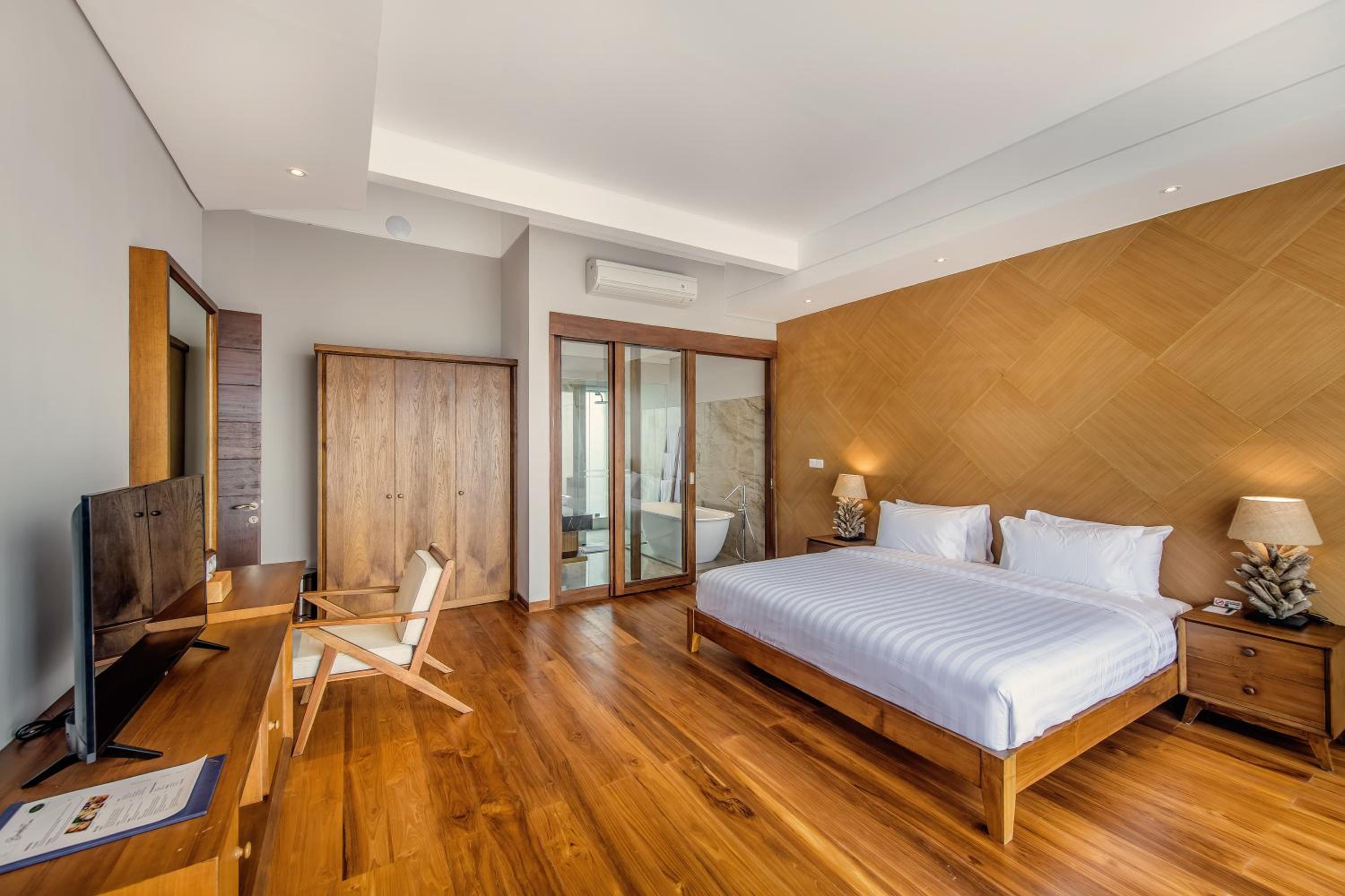Villa with Sea View - Photo 1