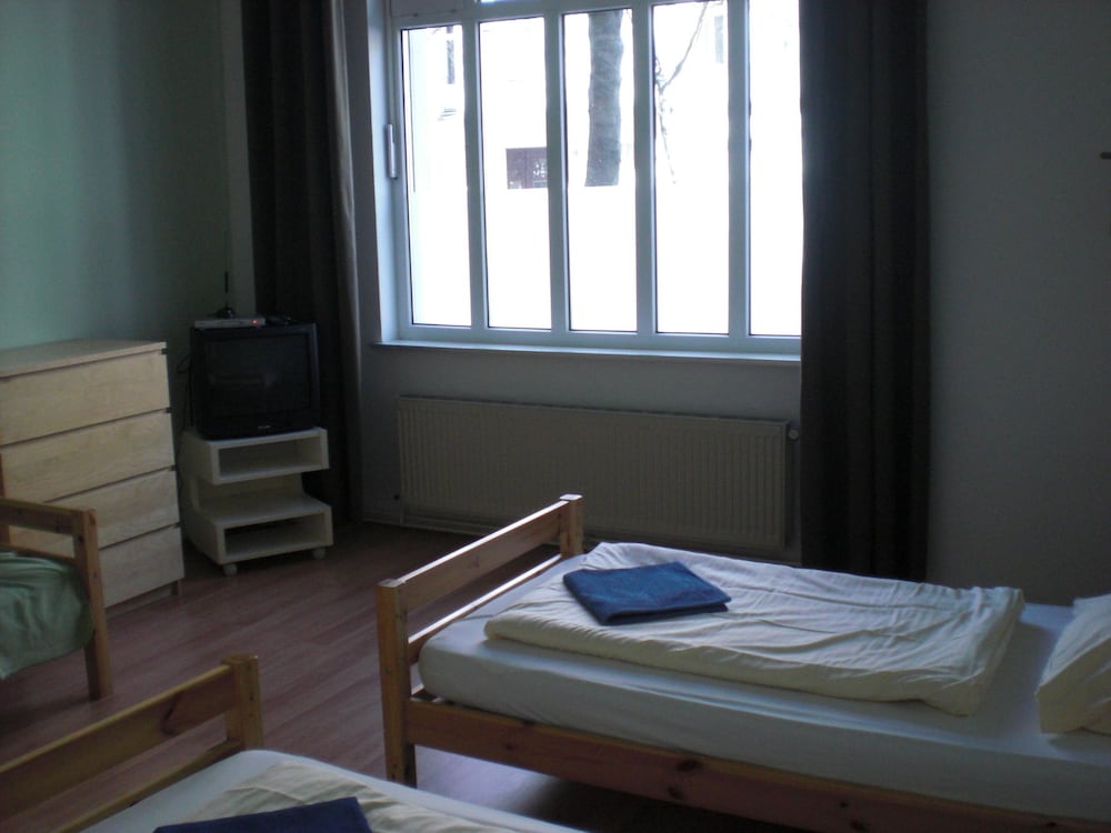 Basic Triple Room, Shared Bathroom photo 1