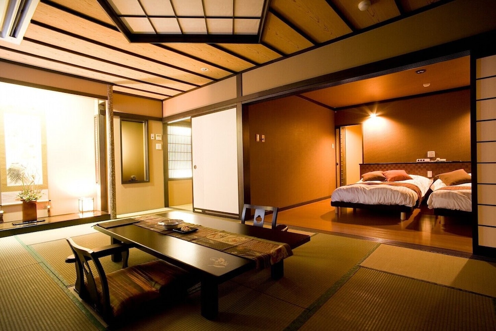 Basic Twin Room, 2 Twin Beds, Non Smoking