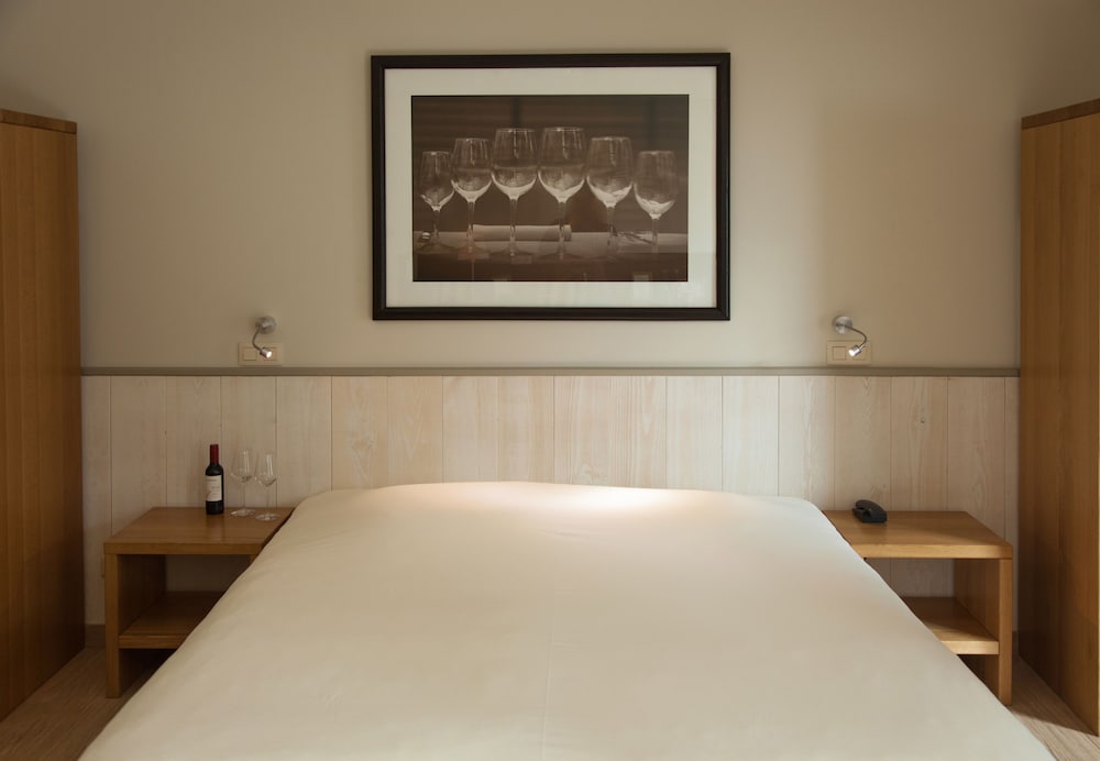 Luxury Double or Twin Room photo 2