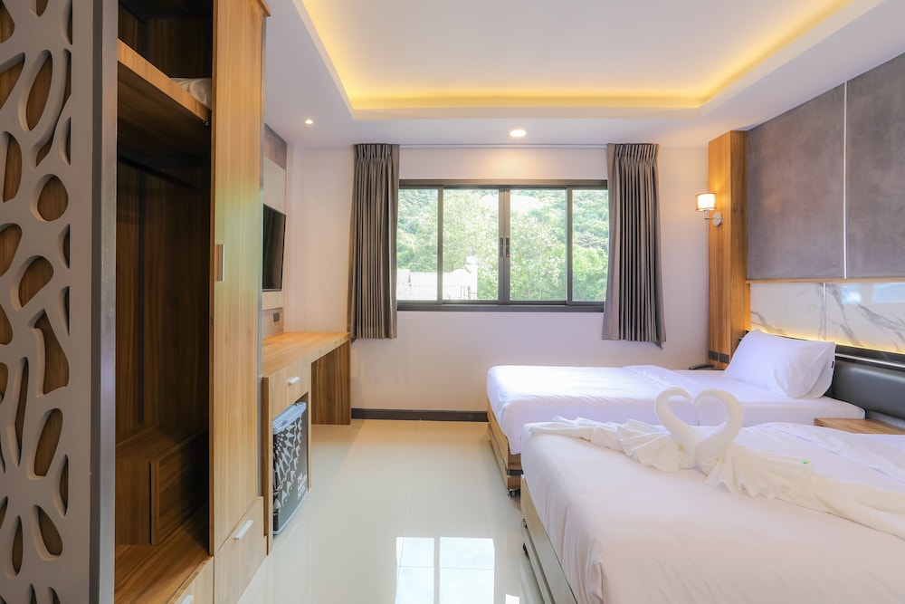 Deluxe Double Room photo 2