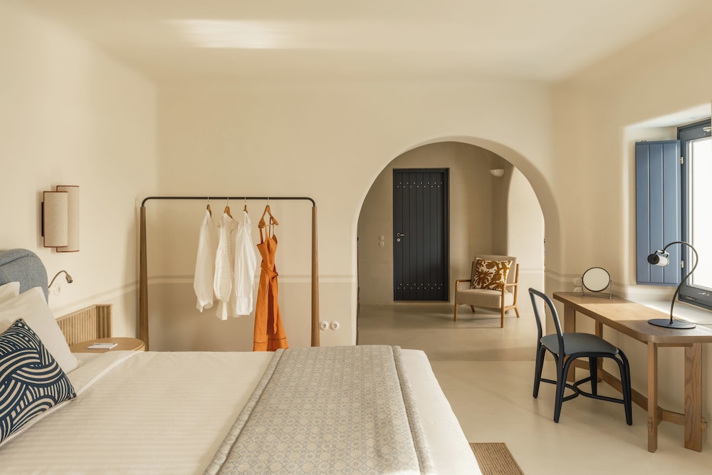 Honeymoon Suite with Outdoor Plunge Pool - Photo 4