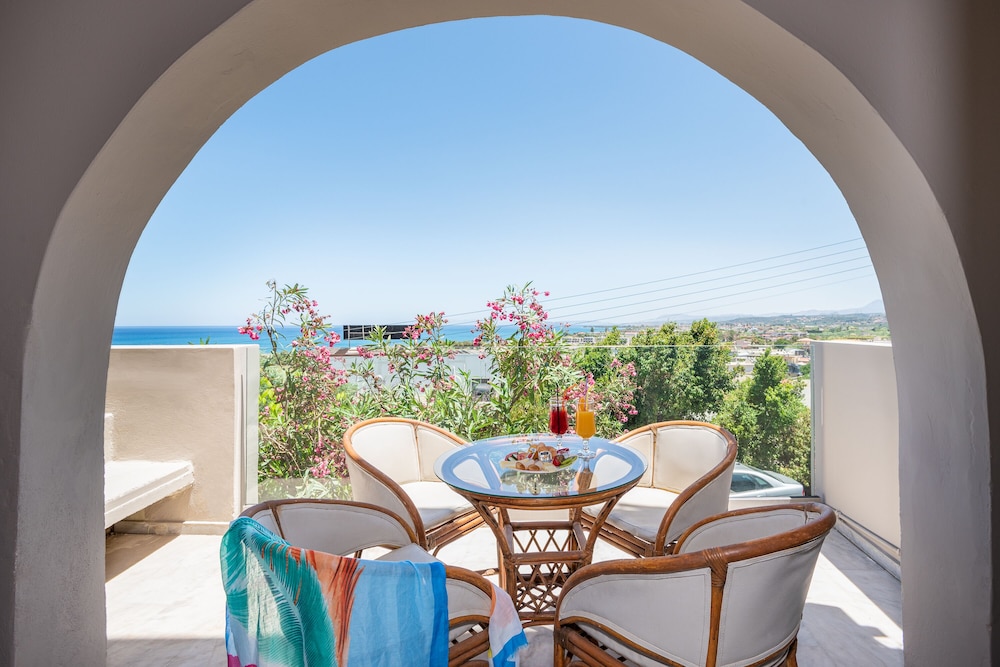 Family Apartment, 1 Bedroom, Sea View (4 persons) photo 2