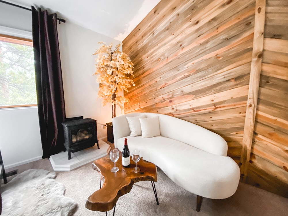 Aspen Room (Adults Only) photo 3