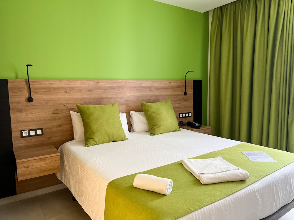 Superior Double Room (1 Adult + 1 Child)