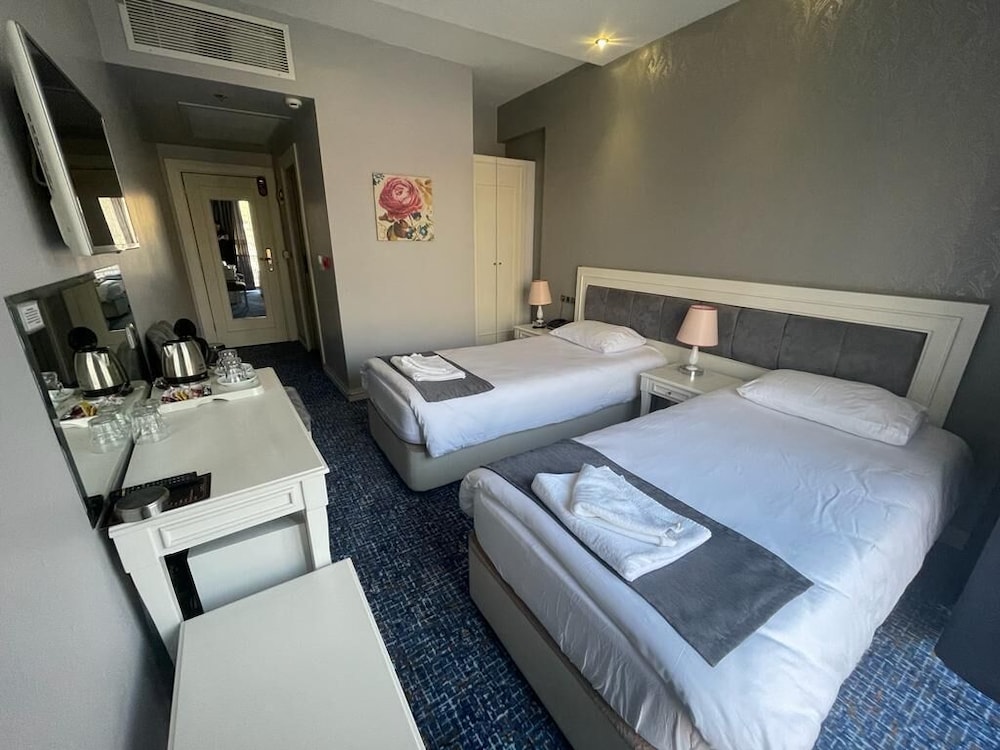 Classic Twin Room