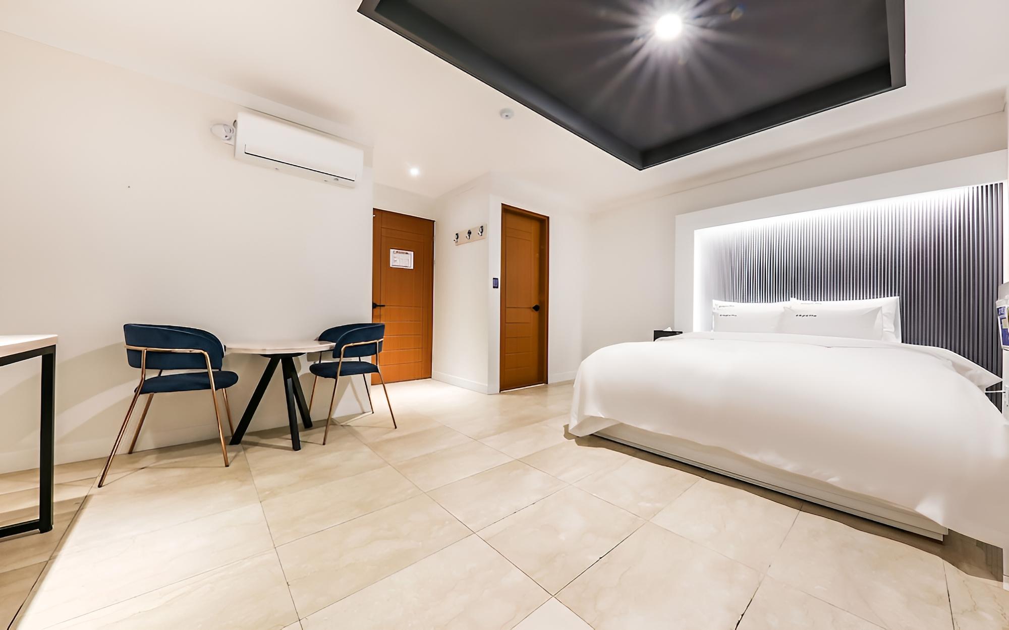 Room (Deluxe - 23 hours (1pc hotel Netflix ) - Photo 3