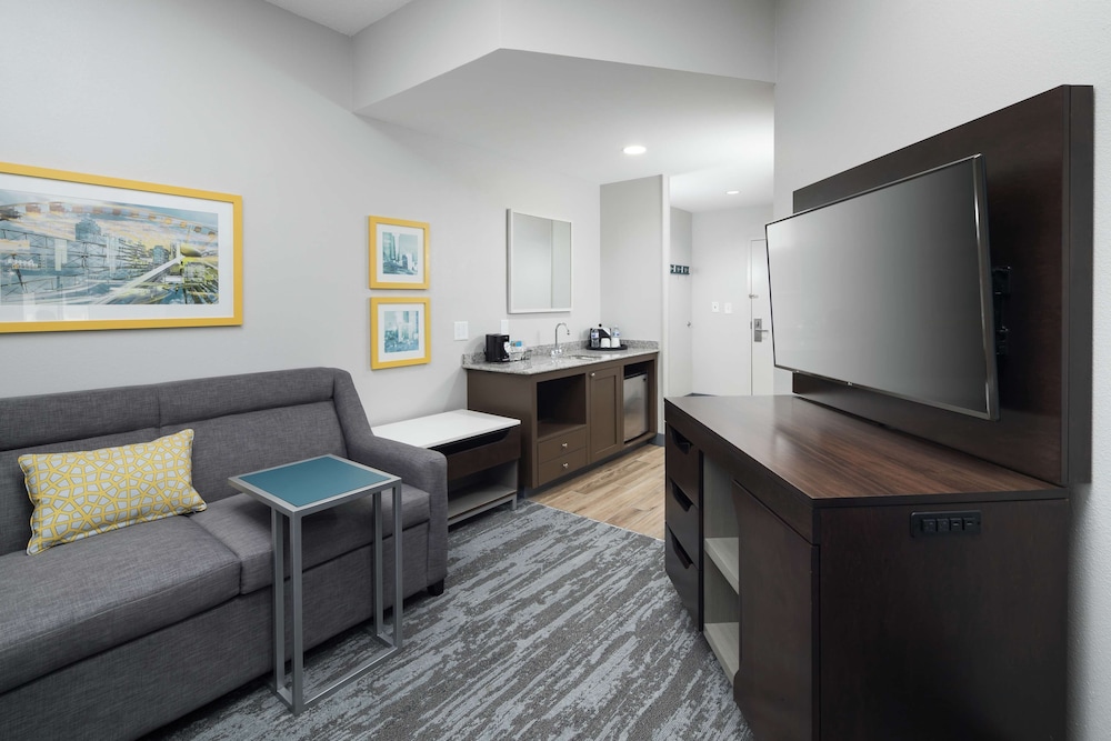 Suite, 2 Queen Beds, Non Smoking - Photo 6