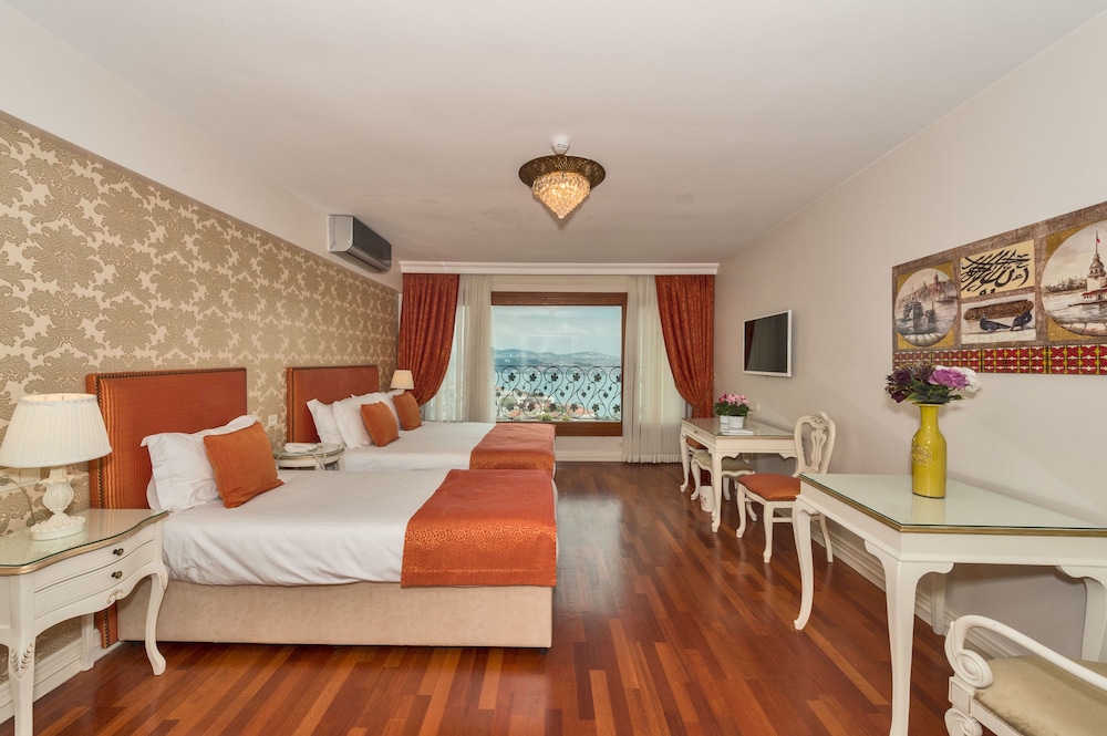 Deluxe Family Suite with Bosphorus View photo 1