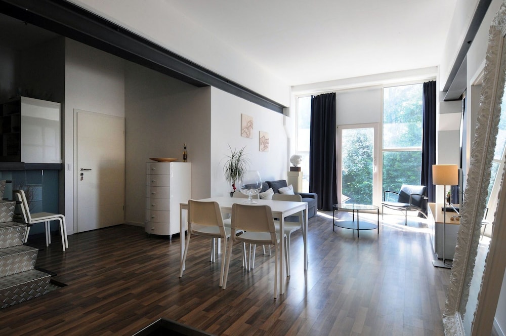 Apartment photo 1